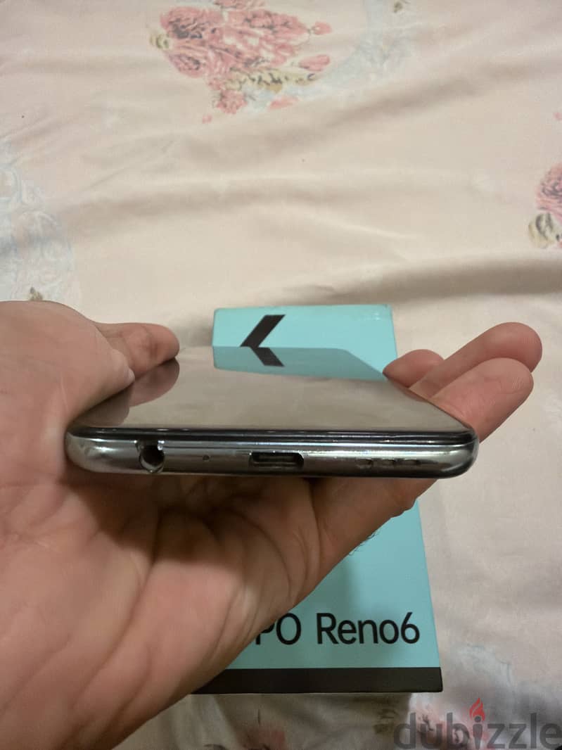 OPPO Reno6 4