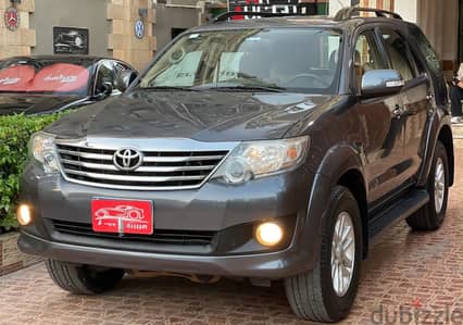Toyota Fortuner 2015