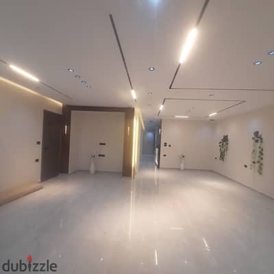 فيلا واجهه 240متر أرضى بجنينه حرف L للبيع فى حدائق الأهرام