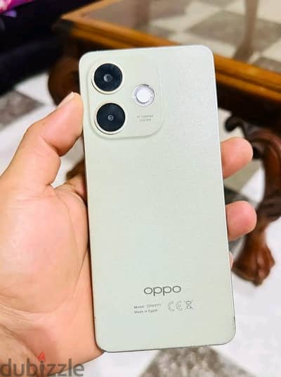 اوبو A5pro بحالة جيدة بالعلبة