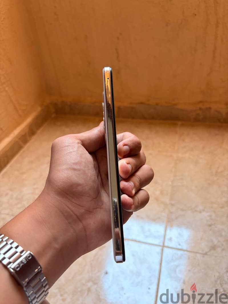 Vivo Y29 3