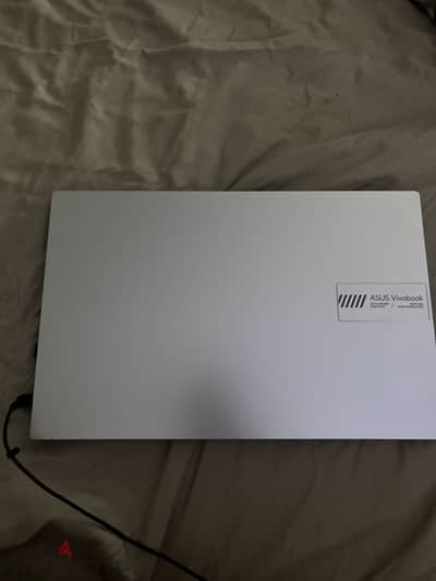 ASUS Vivobook Go E1504FA AMD Ryzen 5 7520U with Radeon Graphics