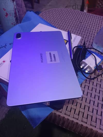 لقطة لسرعة البيع هواوي MatePad SE 11 2025 بكل مشتملاته حالة ممتازة بدل
