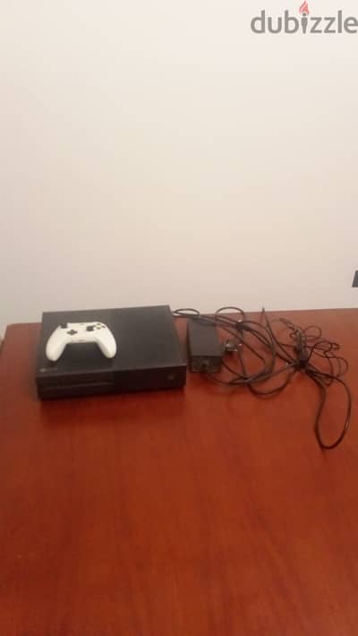 Xbox one 500 GB with controller, games and cables