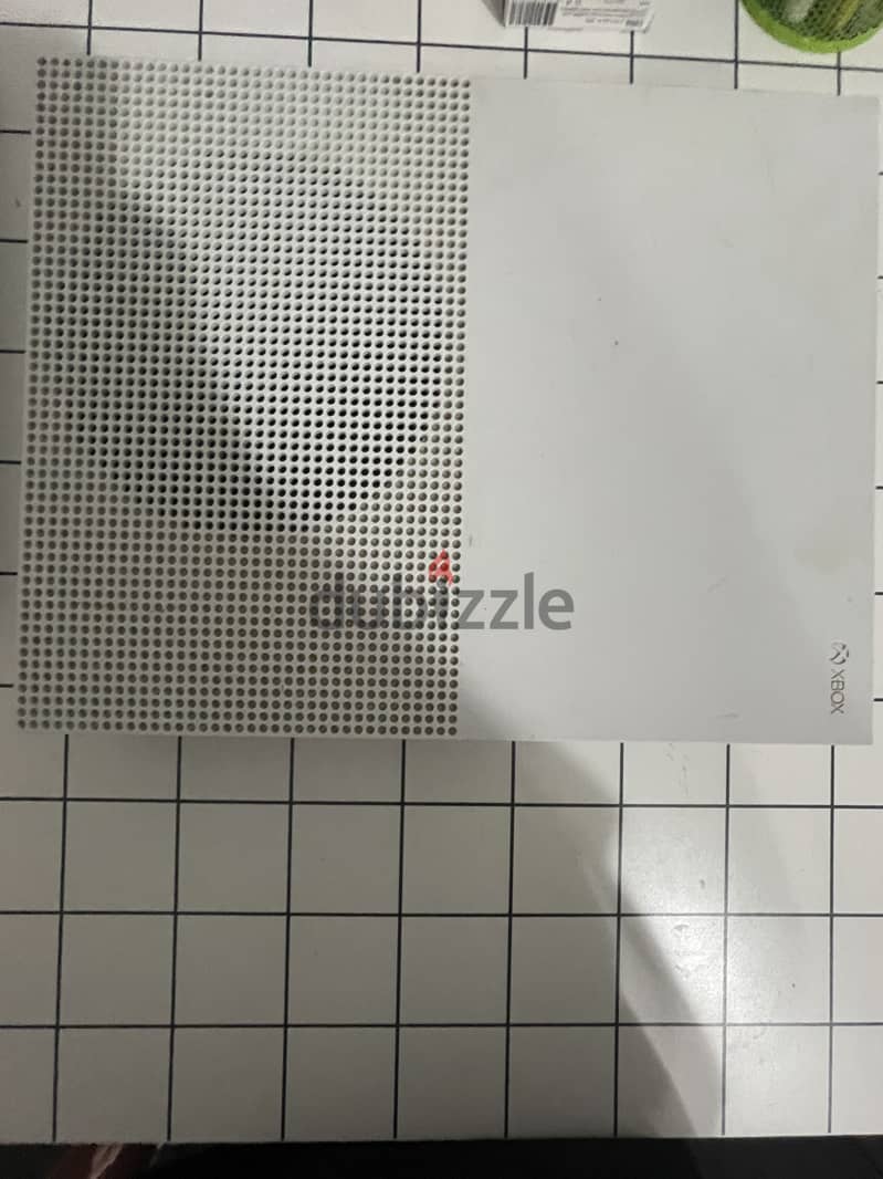 Xbox One S 1TB 6