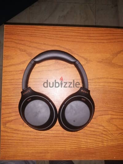Sony WH-1000XM4 wireless noise canceling like new for sale