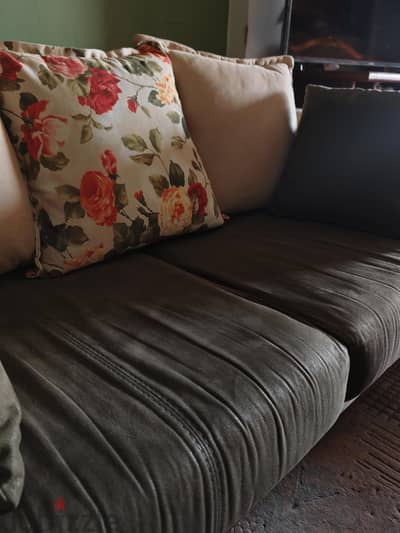 Kabbani Liivingroom - with great price غرفة معيشة ماركة قبانى