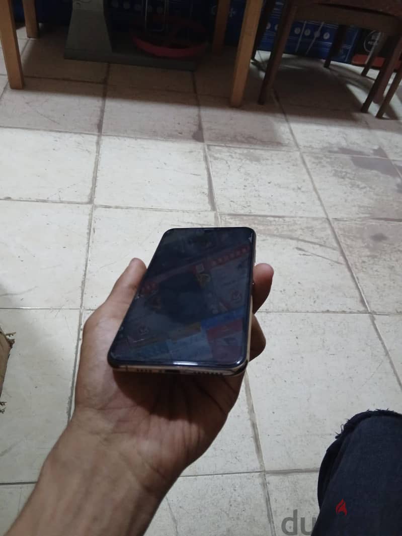 Apple - iPhone XS Max 2