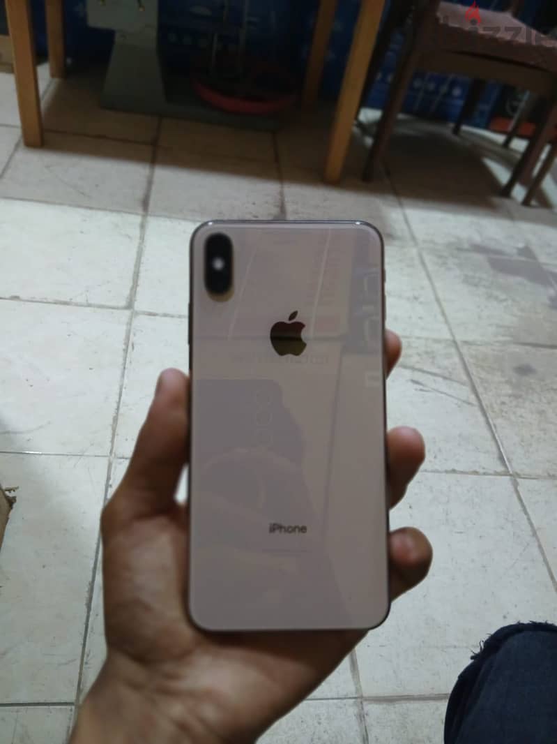 Apple - iPhone XS Max 3
