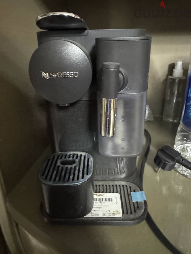 Nespresso Lattissima One 1