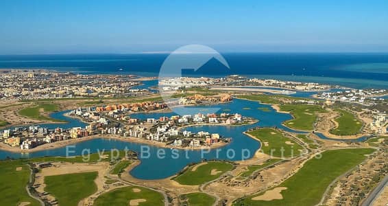 فيلا فاخرة على اللاجون للبيع في الجونة | Private Yacht Dock | إطلالة مفتوحة على المياه | تشطيب كامل بالمطبخ والتكييفات