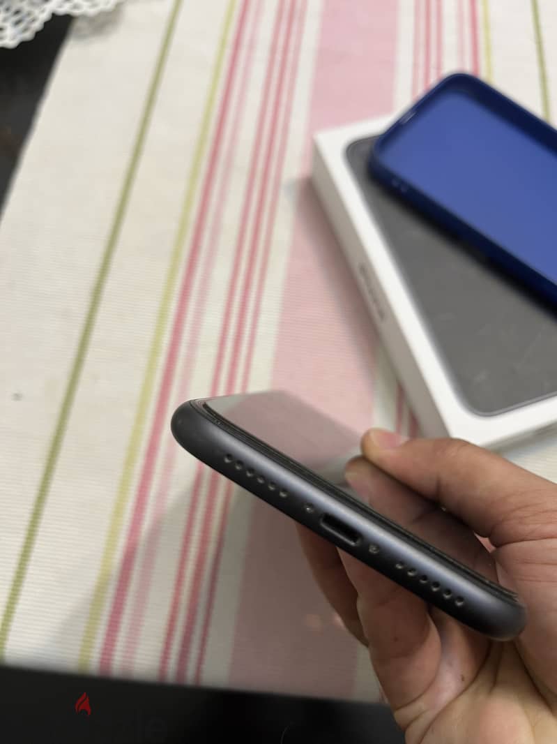 Apple - iPhone 11 3