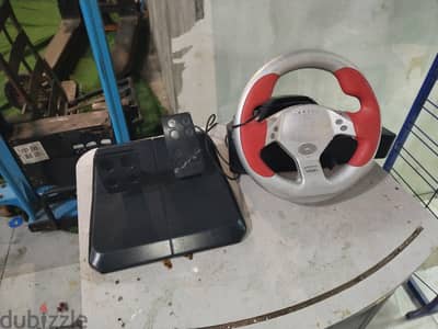عجلة قيادة ألعاب Racing Steering Wheel + دواسات للكمبيوتر بحالة جيدة