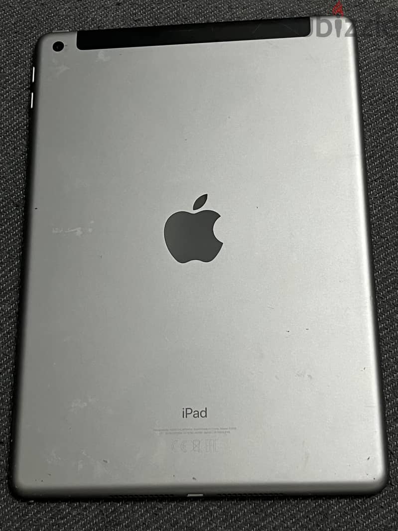 Ipad 6th generation 128 GB OS version 17.7 SIM&wifi 2