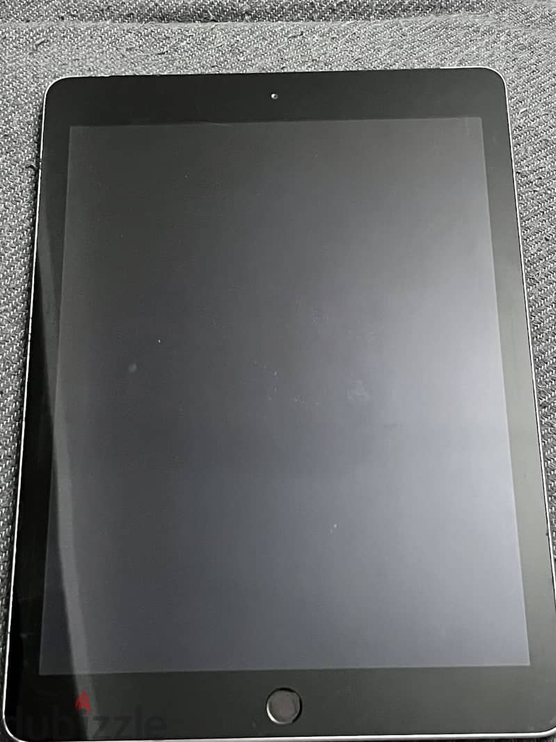 Ipad 6th generation 128 GB OS version 17.7 SIM&wifi 3