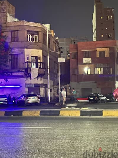 محل بالمخزن بشارع البحر الأعظم