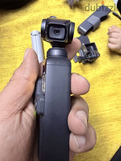 للبيع DJI Osmo Pocket 1 بحالة ممتازة + إكسسوارات أصلية
