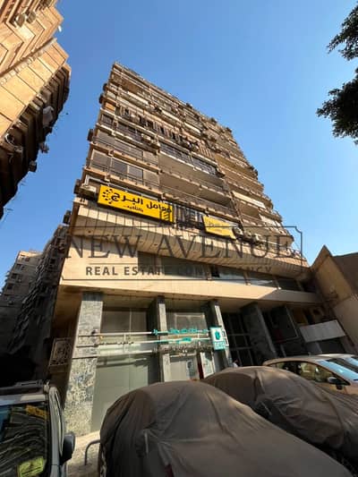 وحدة تجارية وإدارية للإيجار – 650 متر في ميدان روكسي