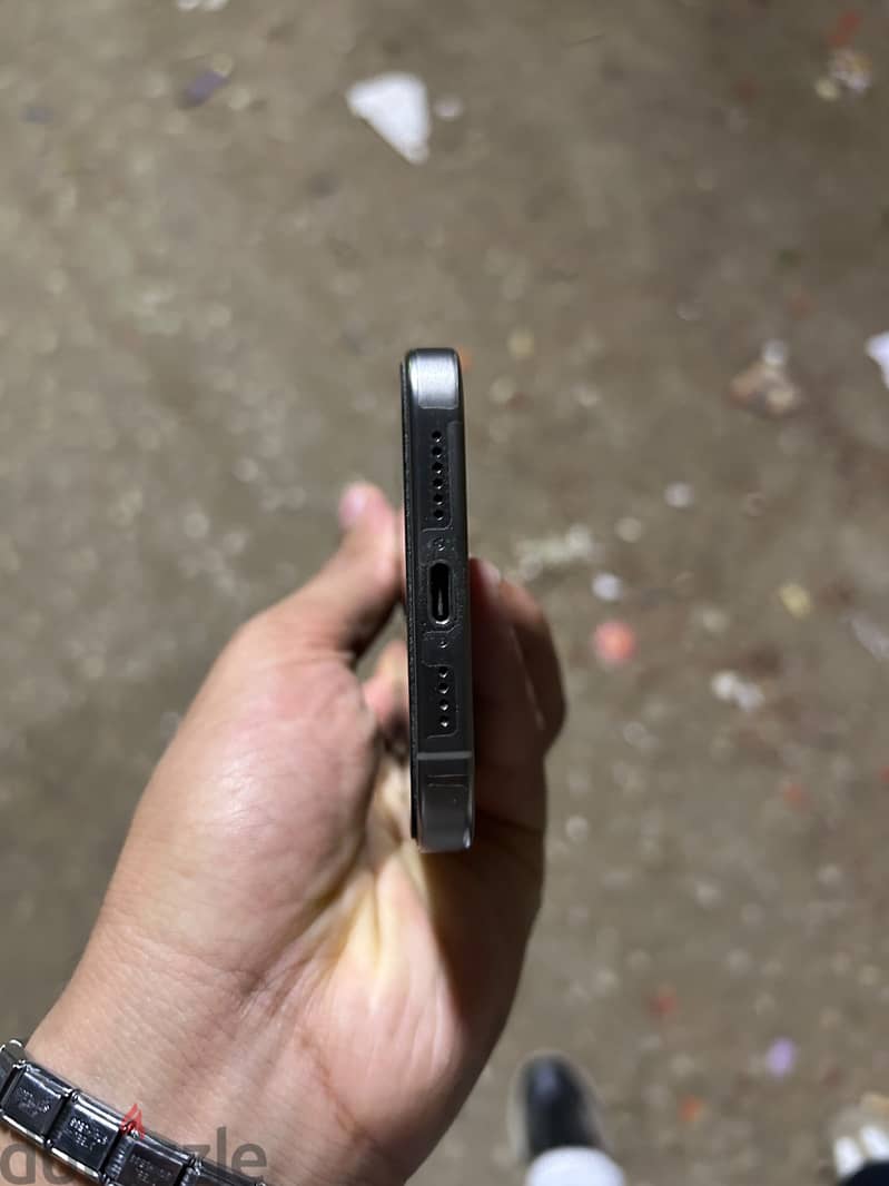 Apple - iPhone 15 Pro Max 4