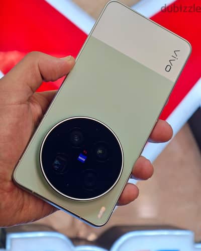 ViVO X300 Ultra حالة الزيرو بكل مشتملاته بيع او بدل