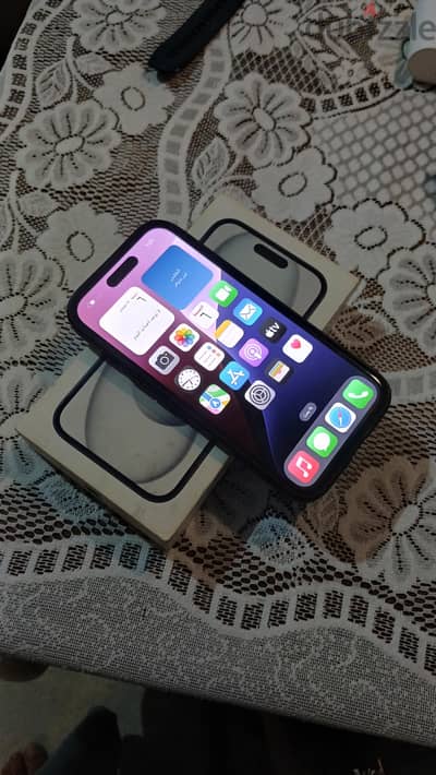 آبل - آيفون 15 بلس