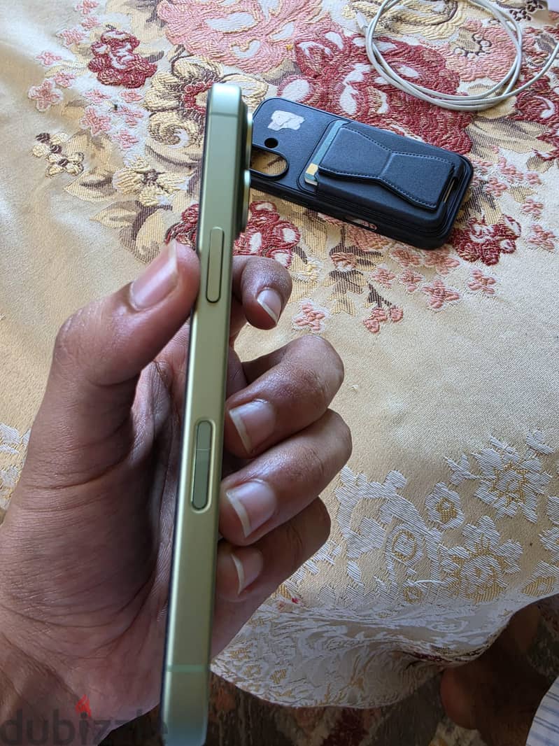 Apple - iPhone 17 2