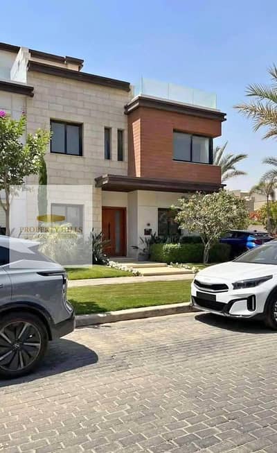 Standalon villa for sale at a bargain price in the Fifth Settlement in the heart of the Golden Square minutes to Cairo Airport directly on the Ben Zayed axis