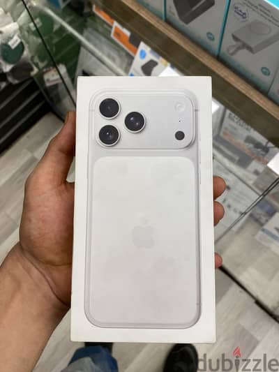 آبل - آيفون 17 برو ماكس