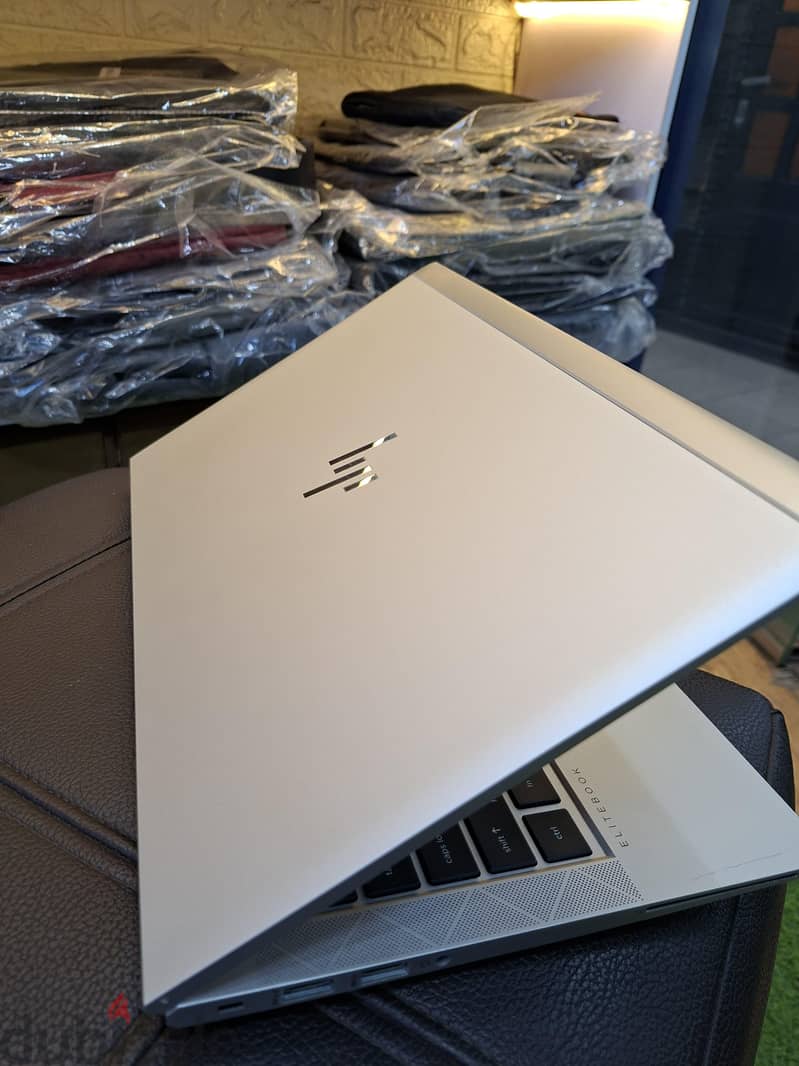 Hp elitebook 830 g8 4