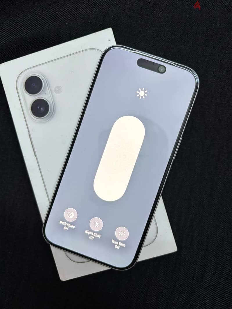 Apple - iPhone 17 7