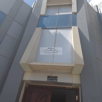 للايجار مصنع ملابس مساحة 800 م جمعية المهندسين العرب