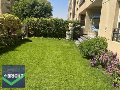 An incomparable price for a 550m² apartment—ready for immediate handover, ultra-super-luxuriously finished, and situated in a prime location.