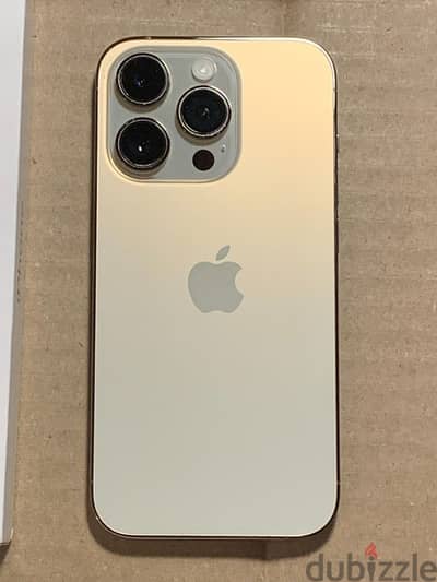 14 pro max 256 كرتونه وتربروف نقطة بسيطة ف الشاشة