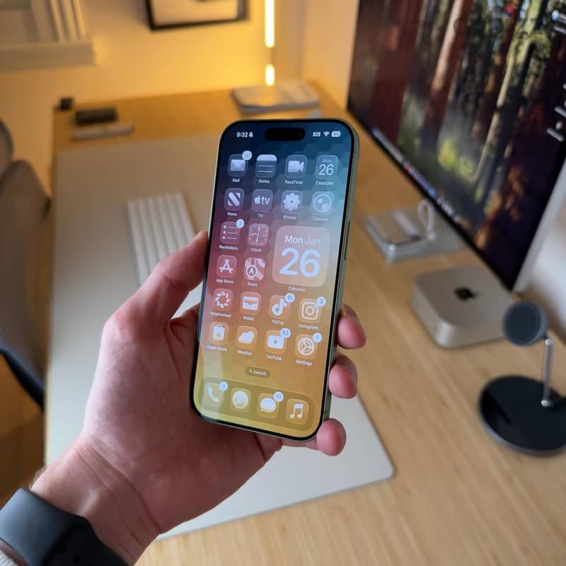 Apple - iPhone 17 1