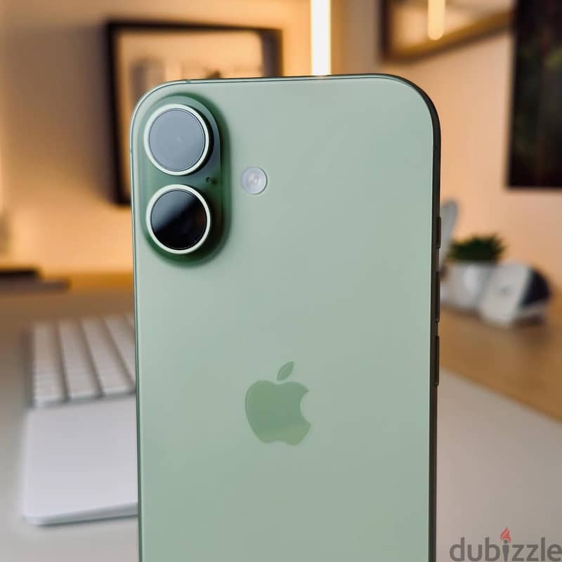 Apple - iPhone 17 3
