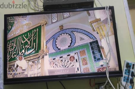 شاشه بحاله جيده استعمال بسيط
