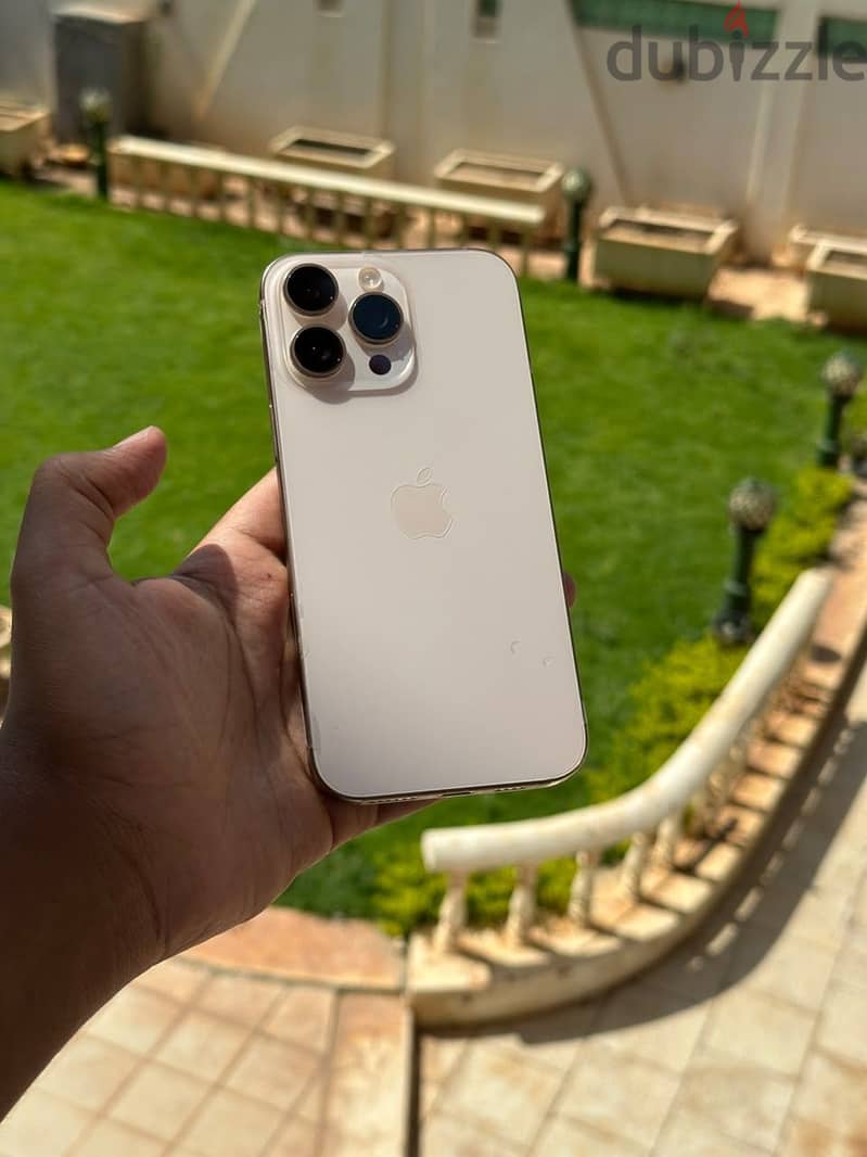 Apple - iPhone 16 Pro Max 1