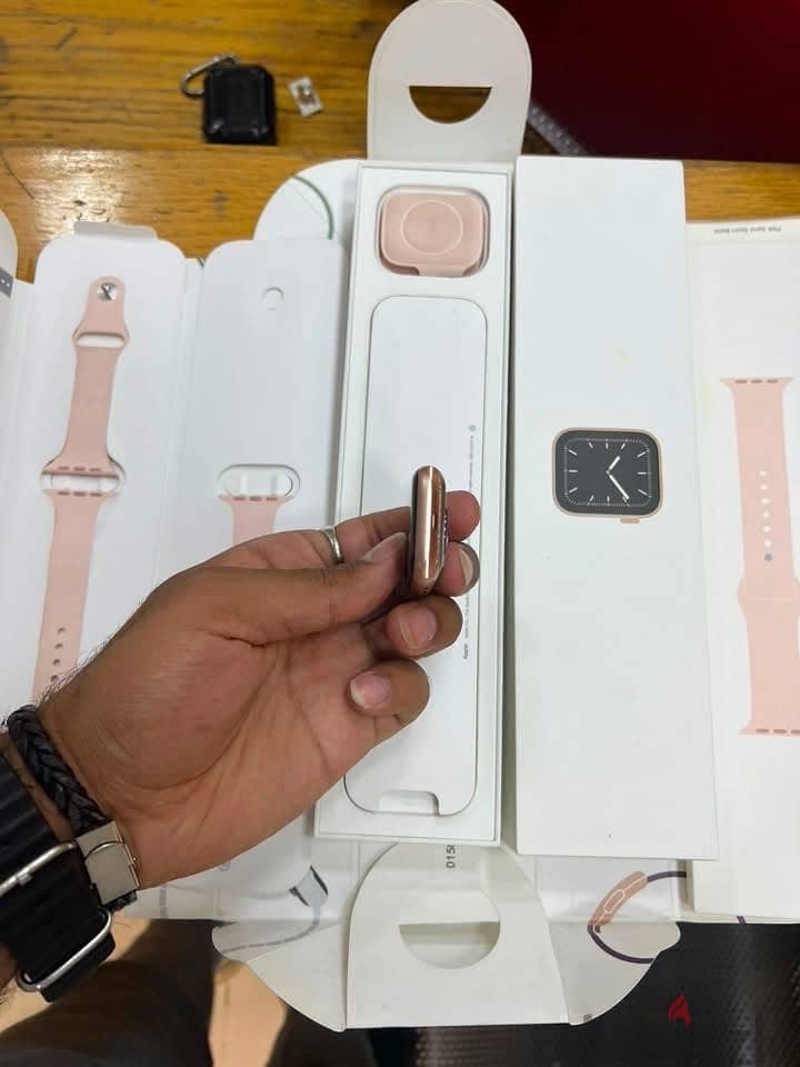 Apple Watch Series 5 5