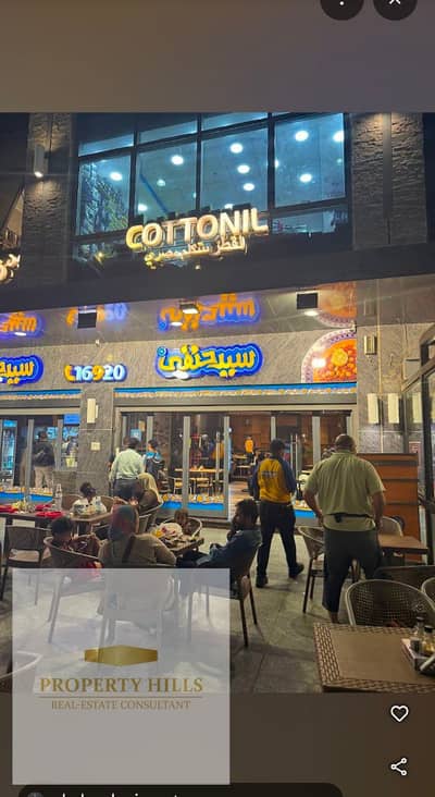 Ground floor shop, ready for immediate occupancy, currently rented with a monthly return of 80,000 in a functioning mall. Price available on installments.