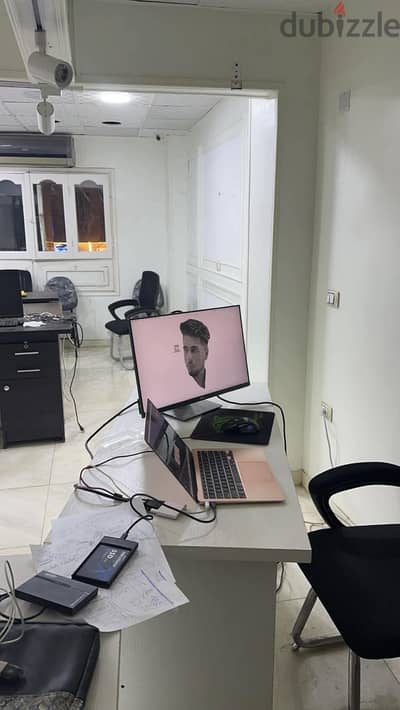 شاشة ديل 24 انش بدون حواف