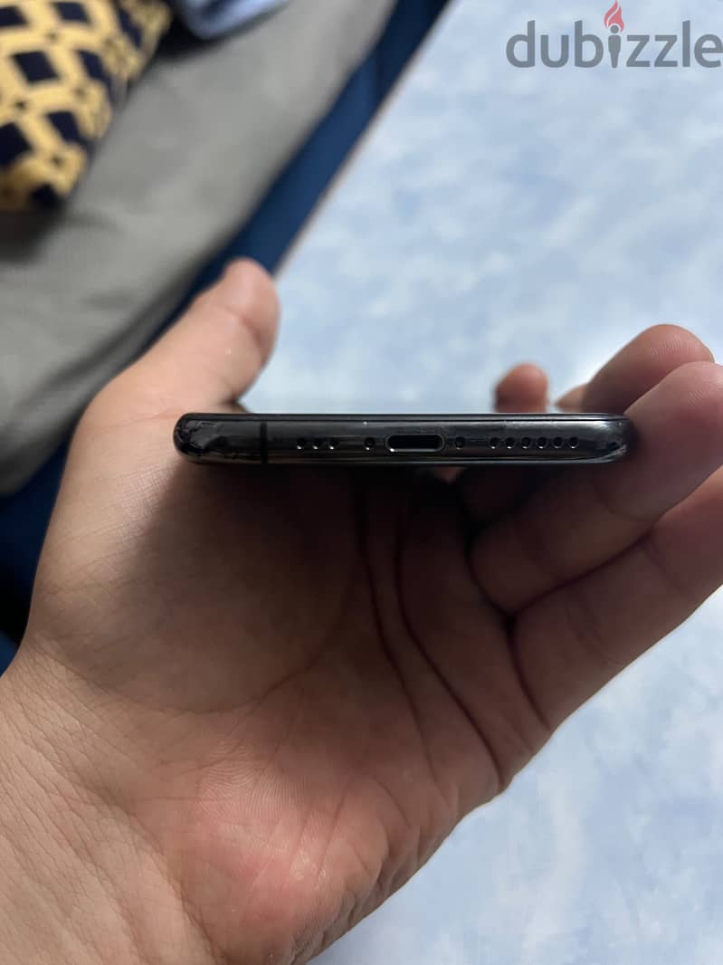Apple - iPhone XS 1