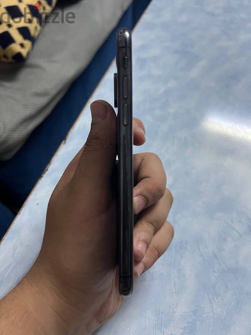Apple - iPhone XS 4