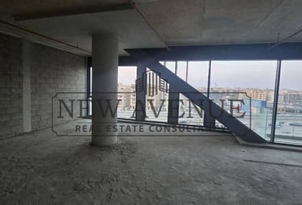 مكتب  إداري في قلب التجمع الخامس مميز في Eastown New Cairo