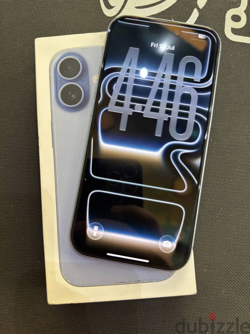 Apple - iPhone 17 4
