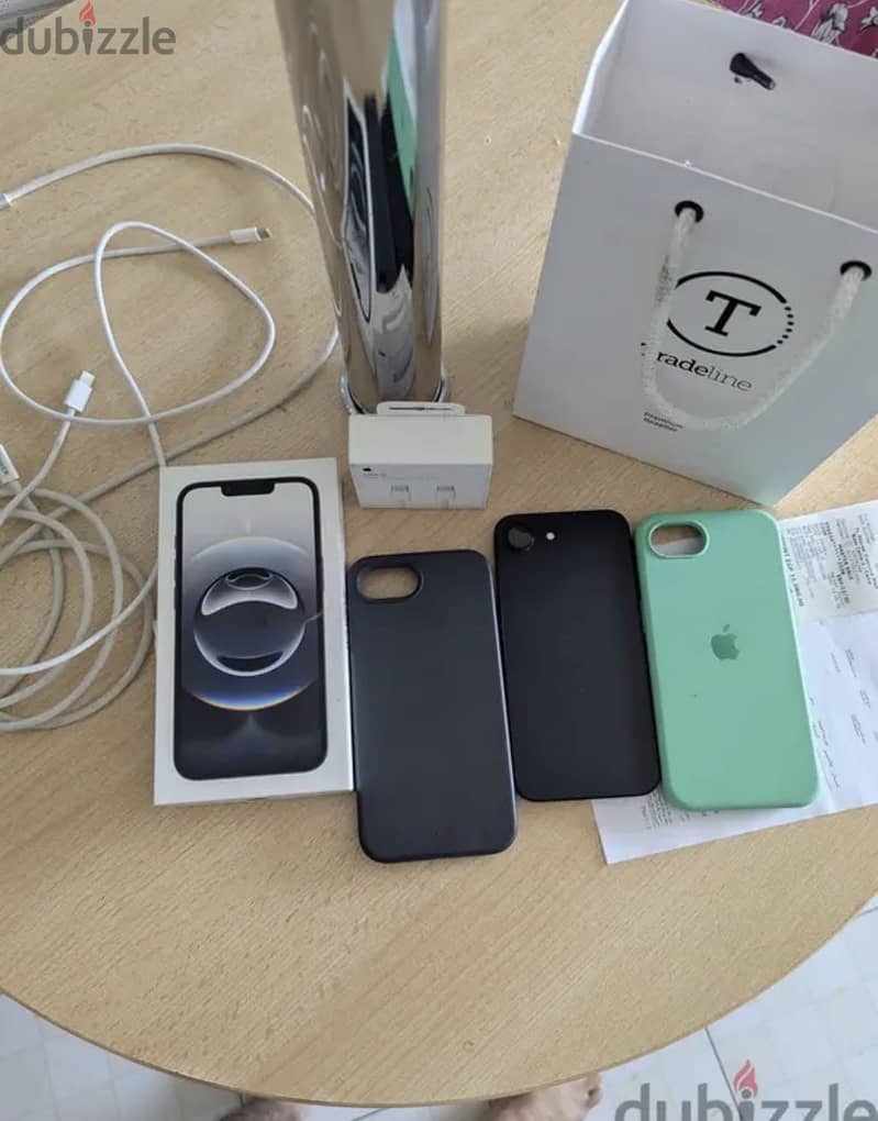 Apple - iPhone 16e 2