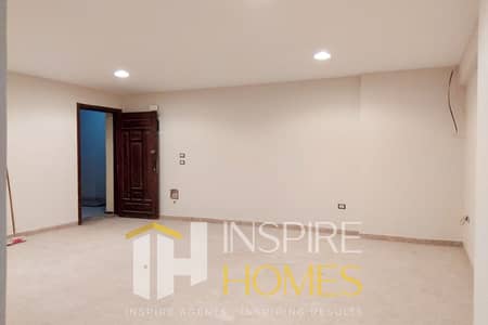 فرصة للأطباء والمراكز الطبية | مقر إداري مجهز للإيجار بسموحة