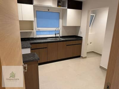 شقة للإيجار | هايد بارك (Hyde Park) 3 غرف مطبخ وتكيفات 210م