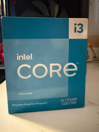 بروسيسور  انتيل i3 13100F بحاله ممتازه استعمال اقل من سنه