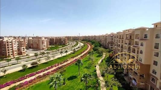 Apartment 175m for sale in Madinaty Phase B2, sea view, special finishes, 3 bedrooms, 3 bathrooms, equipped kitchen, strategic location with garden vi