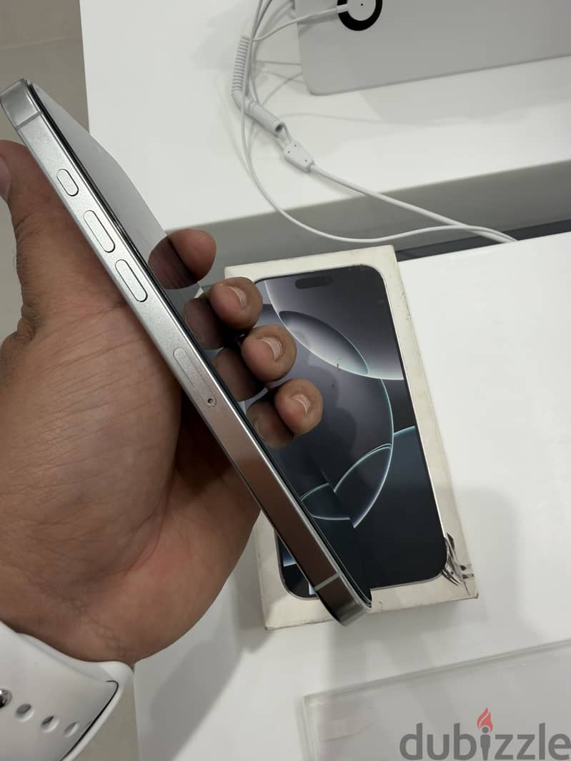 Apple - iPhone 16 Pro Max 3